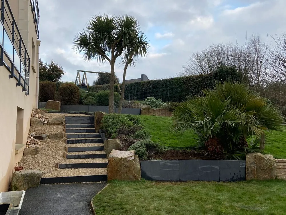 Aménagement d'un jardin sur plusieurs niveaux à Plérin