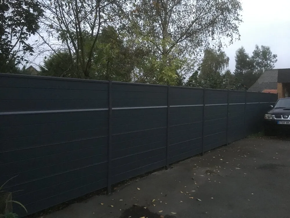 Pose d'une clôture avec éclairage LED intégré à Saint-Brieuc Pose d'une clôture avec éclairage LED intégré à Saint-Brieuc