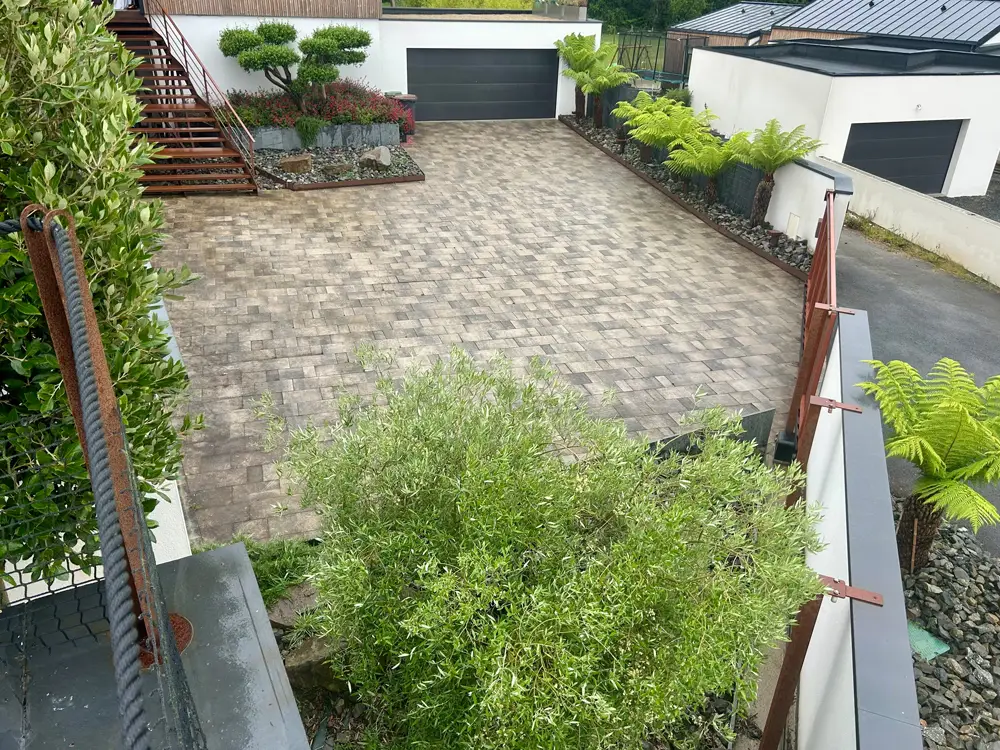 Création de cours extérieures