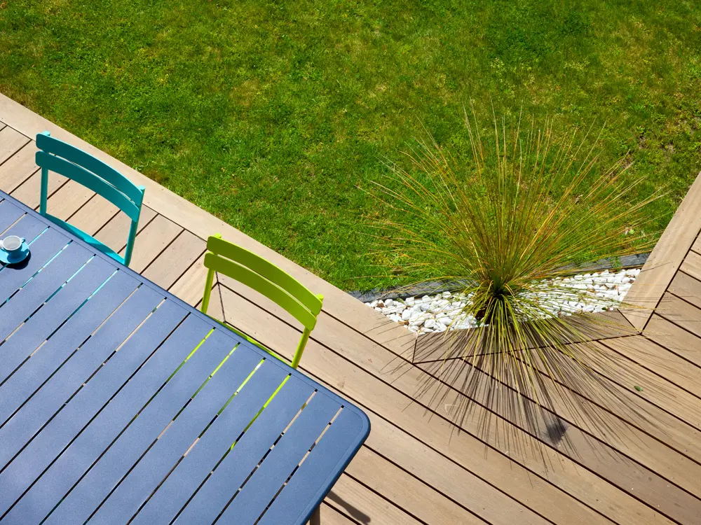 Création d'une terrasse extérieure par notre entreprise de paysagisme