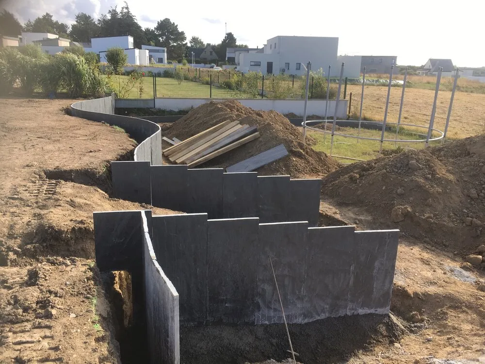 Réalisation d'un engazonnement à Pléneuf-Val-André Réalisation d'un engazonnement à Pléneuf-Val-André